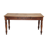 Farm table