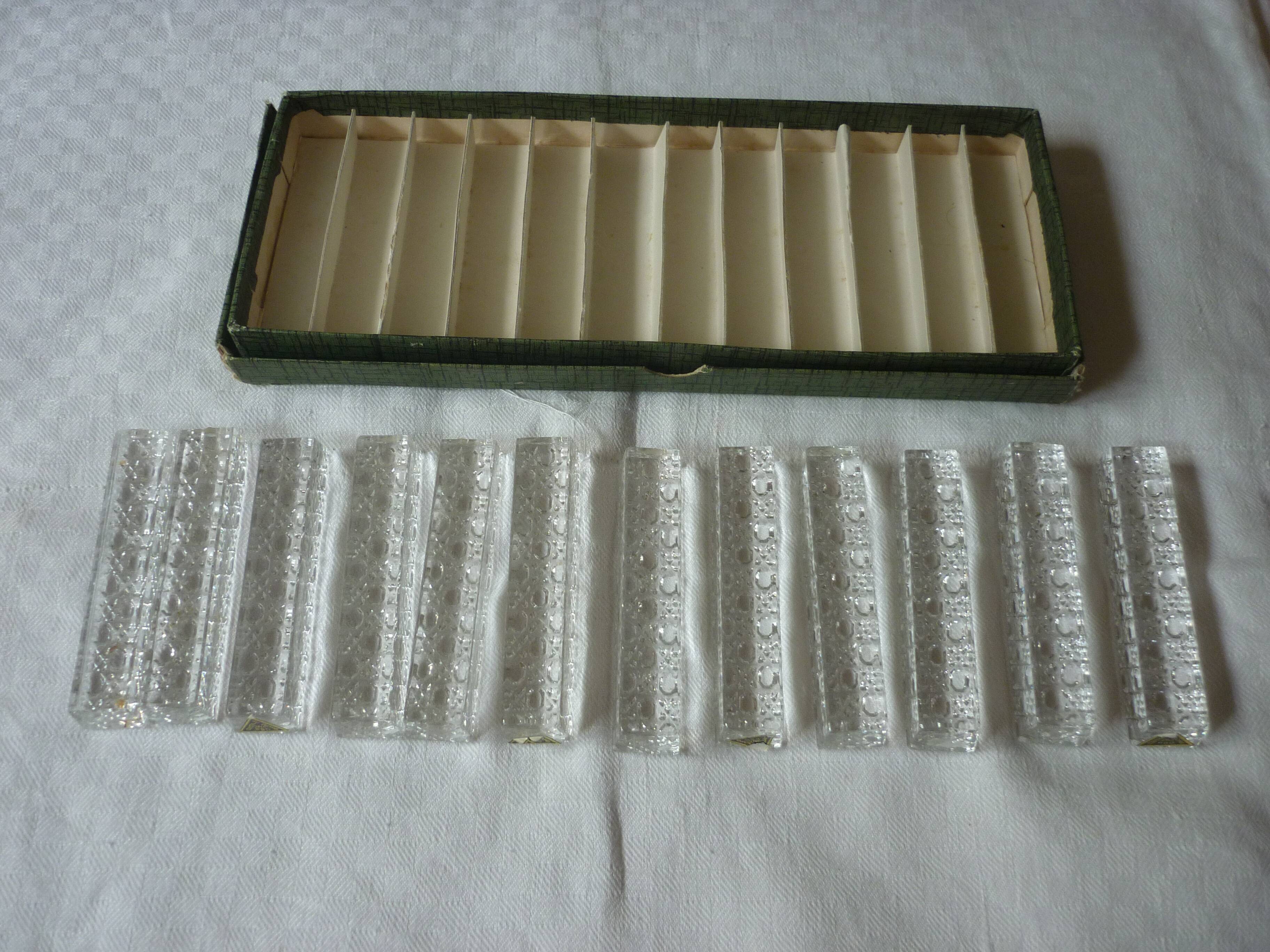 12 wears crystal knives