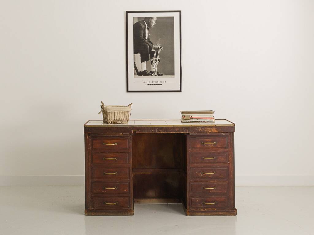 Small vintage stained wooden countertop with 2 shelves and 10 drawers