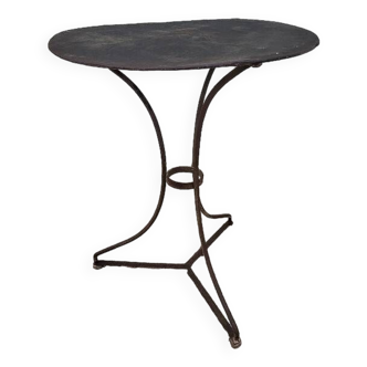 Round painted metal bistro table n°2