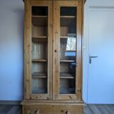 Armoire vitrée