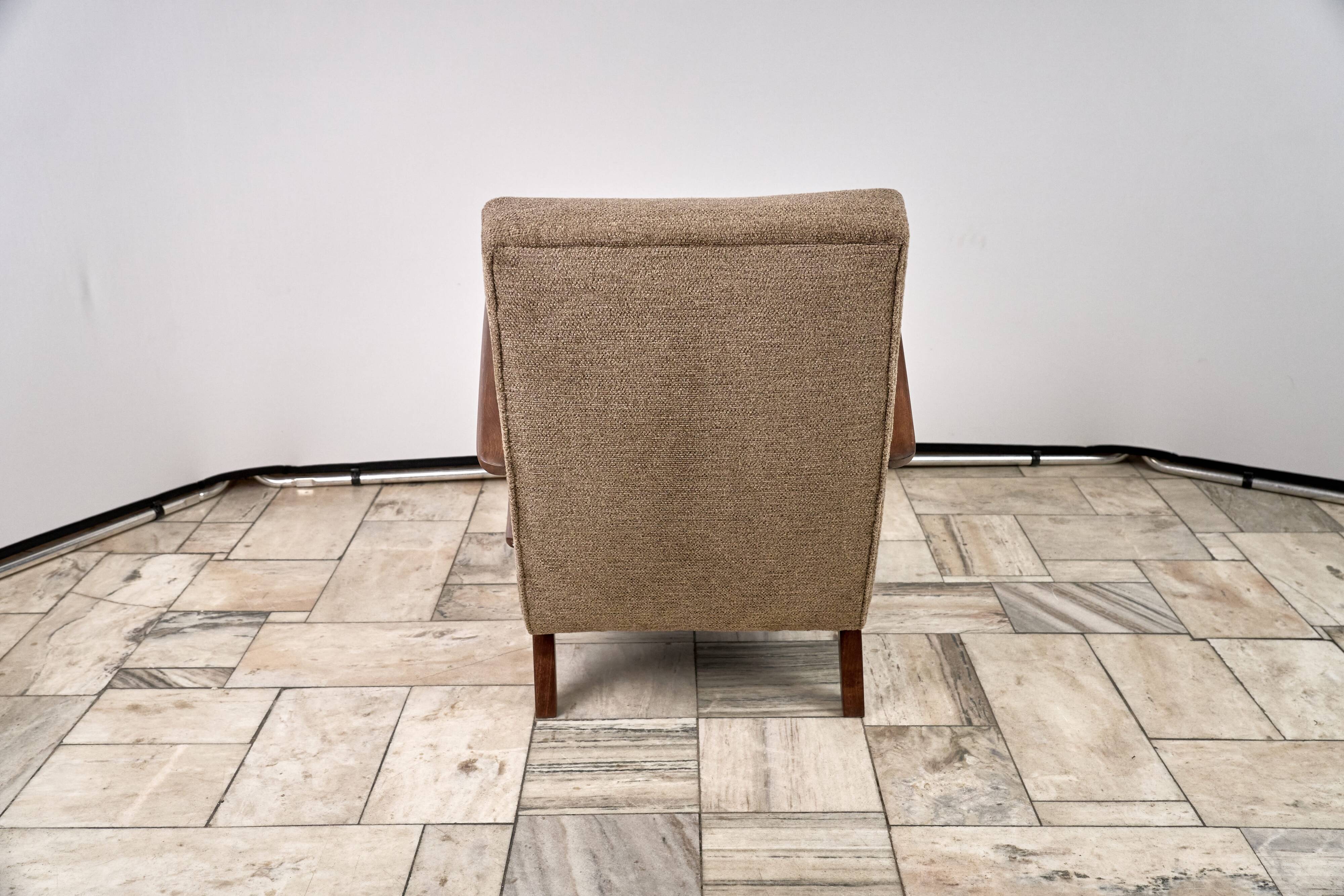 H 410 Armchair designed by Jindrich Halabala, 1940s, Czechoslovakia