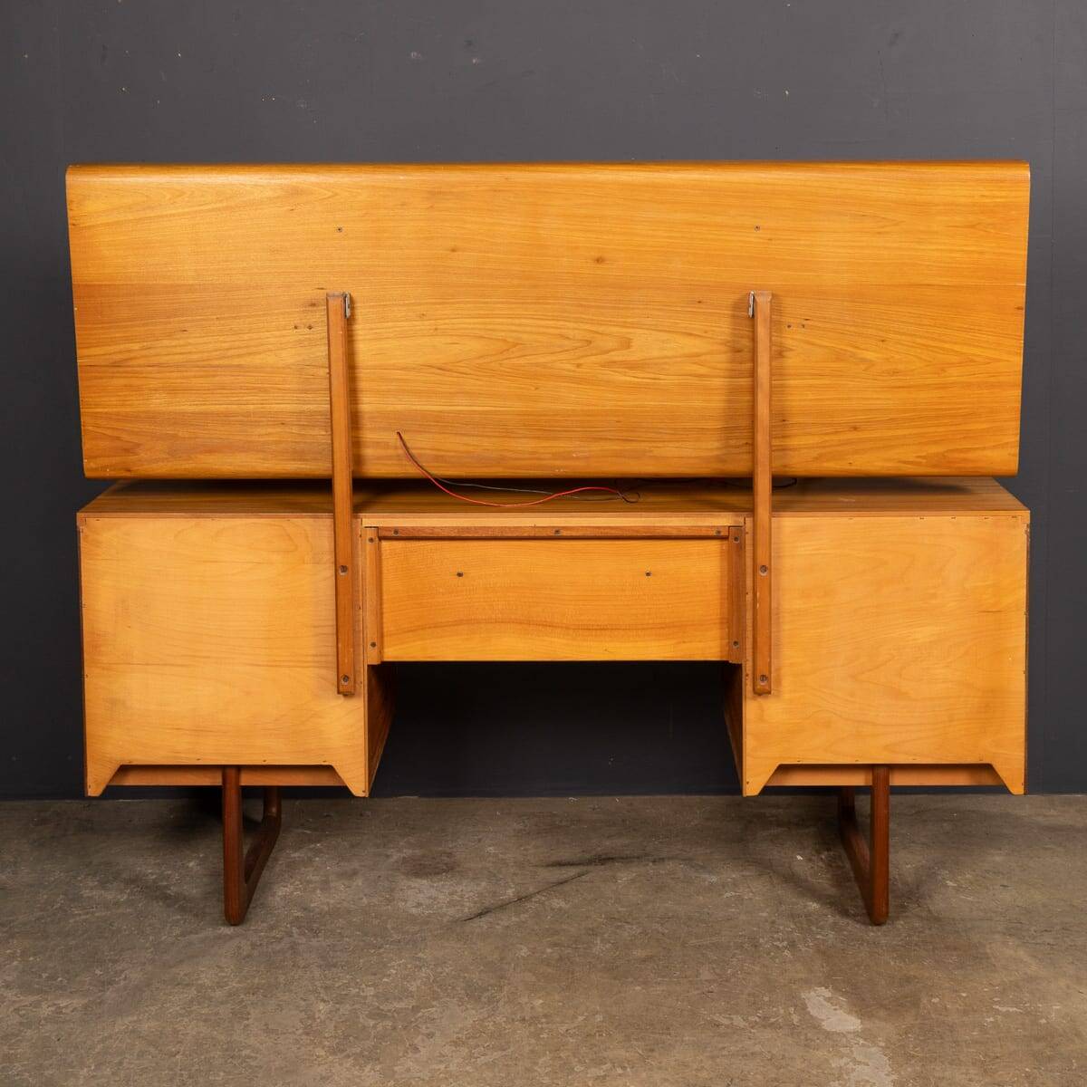 Vintage 20Thc English "Q" Dressing Table By Gunther Hoffstead For Uniflex