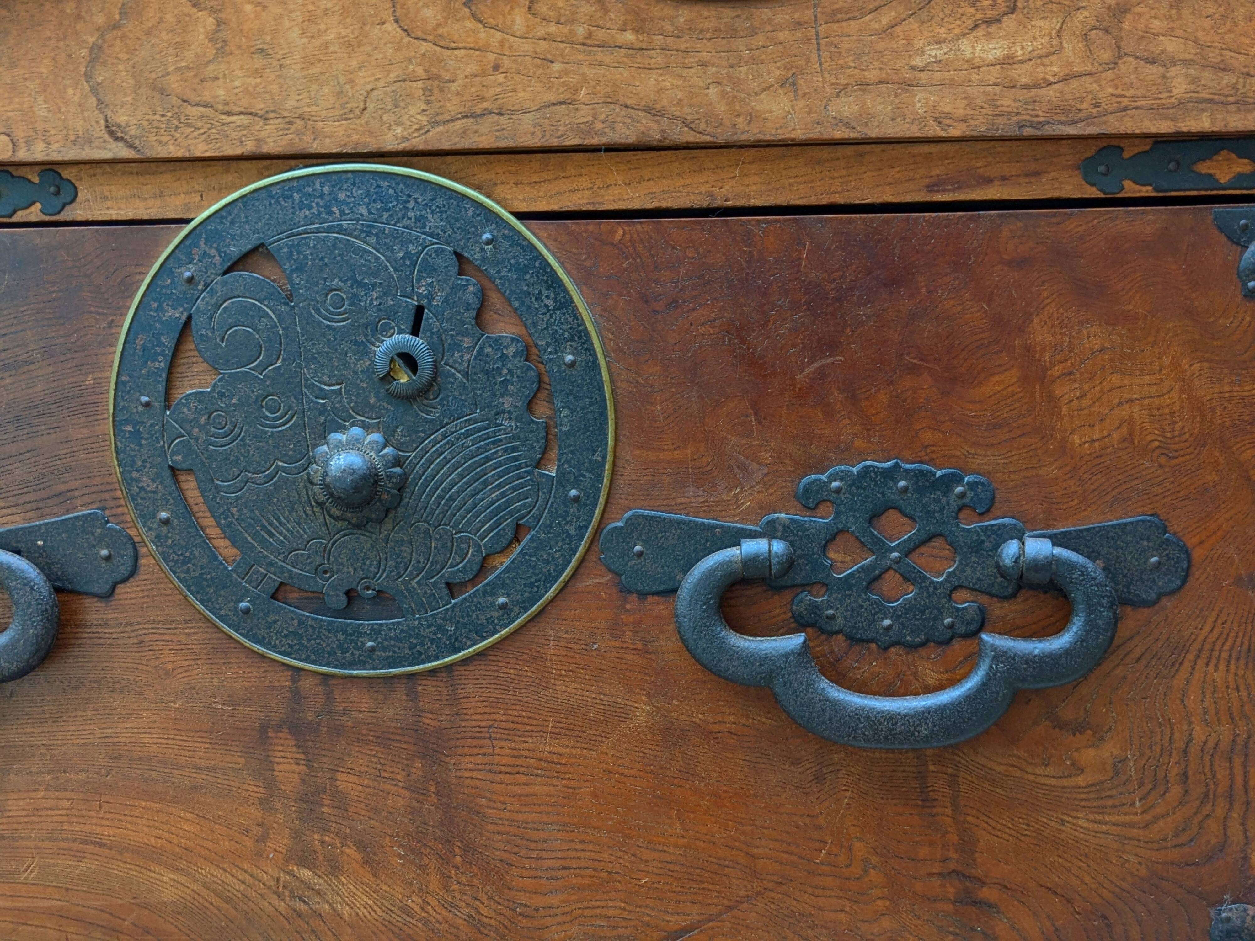 Commode japonaise - tansu - XIXe siècle - ére Meiji