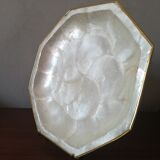 Mother-of-pearl plate