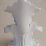 Bridal vase with bird decoration