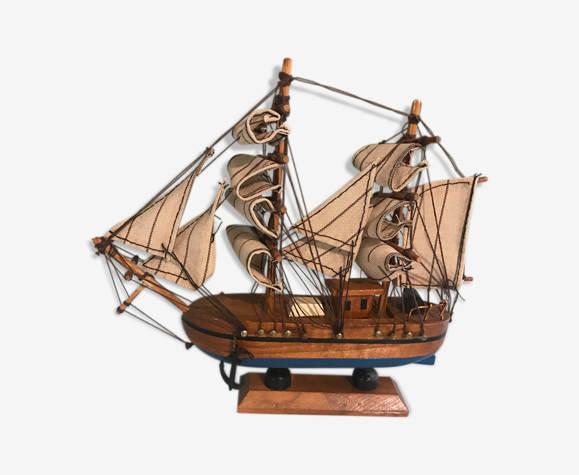 Maquette vieux bateau de commerce