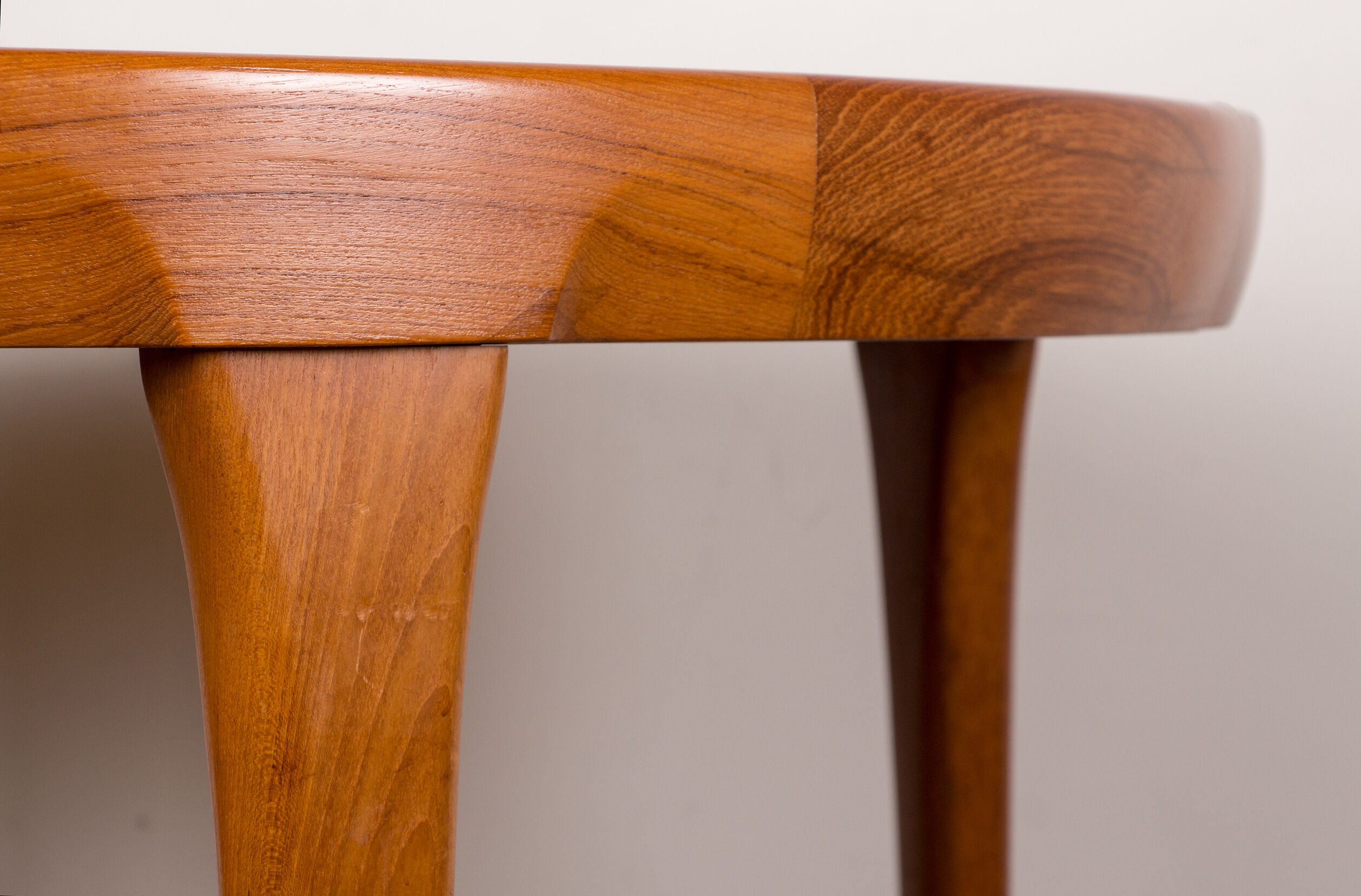 Danish Teak extendable dining table by Ib Kofod-Larsen for Faarup Mobelfabrik 1960