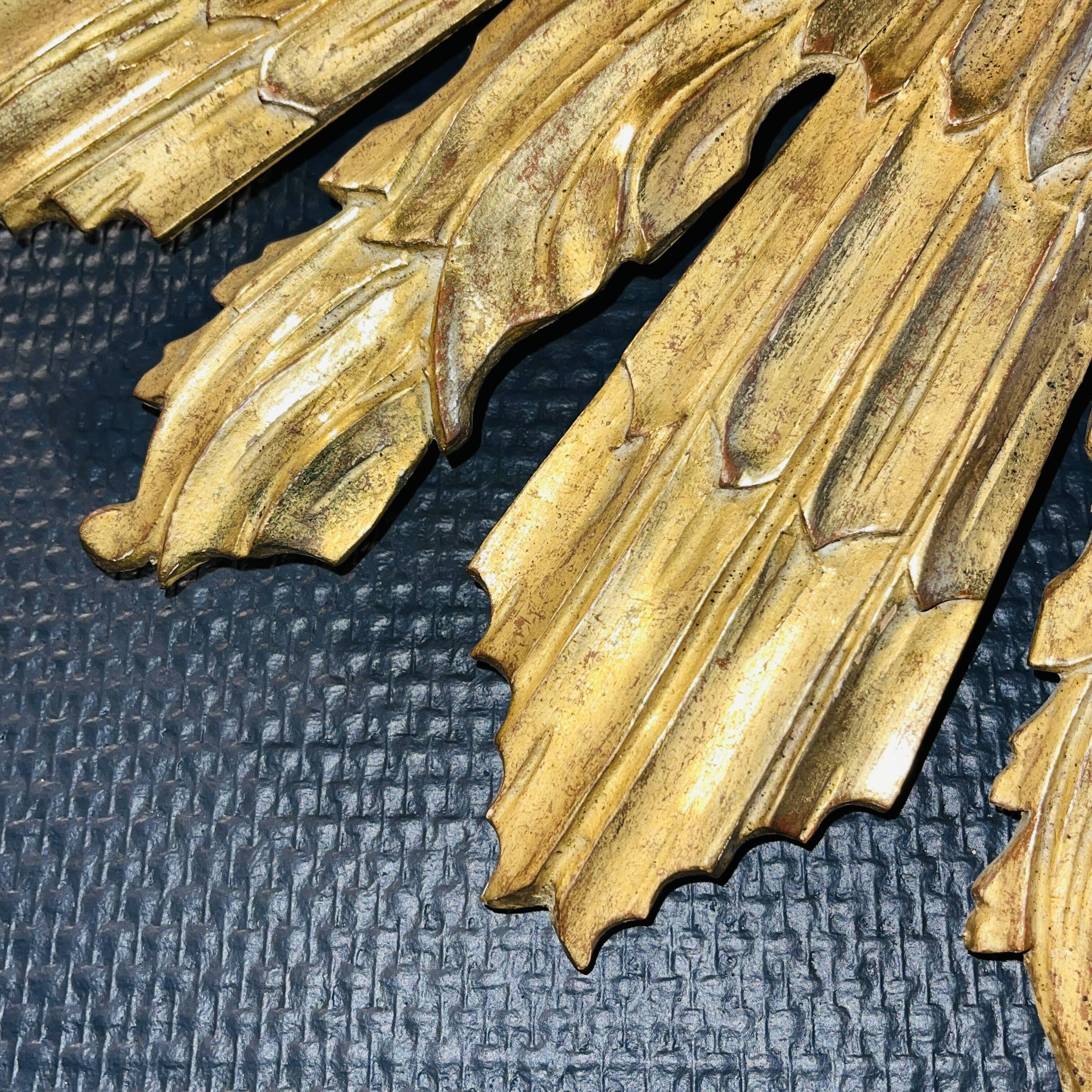 Miroir de sorcière, bois sculpté doré, ca 1950