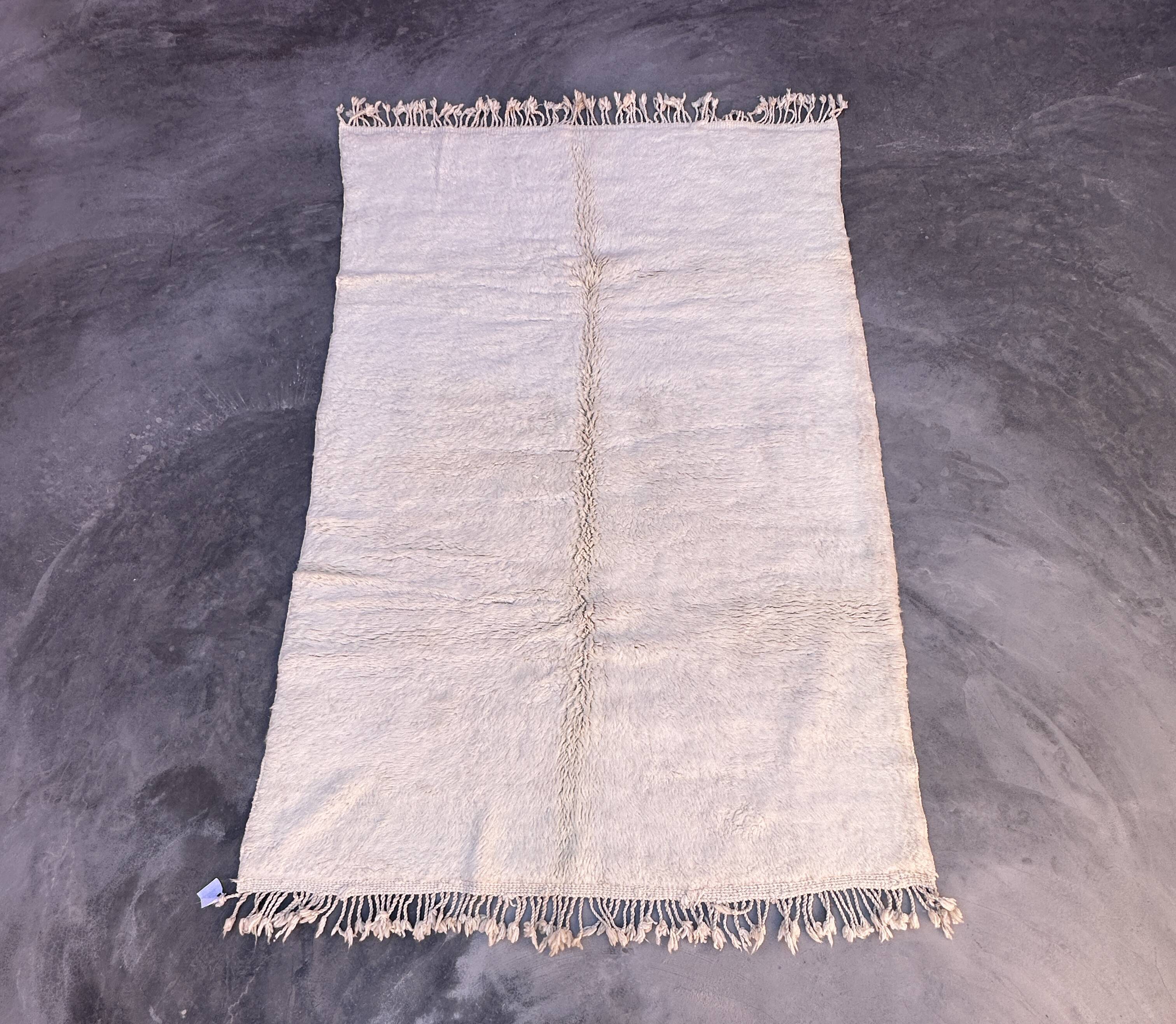Moroccan rug Beni M'Rirt white - 177 x 264 cm
