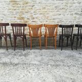 Chaises de bistrot depareill"es