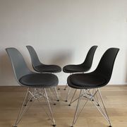 Lot of 4 original Eames DSR chairs by Vitra – with cushion