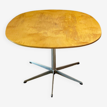 Dining table with 6 star branches by Arne Jacobsen for Fritz Hansen