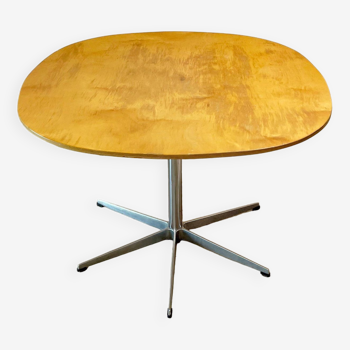 Table à manger avec pied en 6 branches étoilées de Arne Jacobsen pour Fritz Hansen