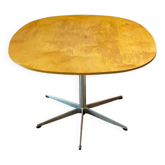 Table à manger avec pied en 6 branches étoilées de Arne Jacobsen pour Fritz Hansen