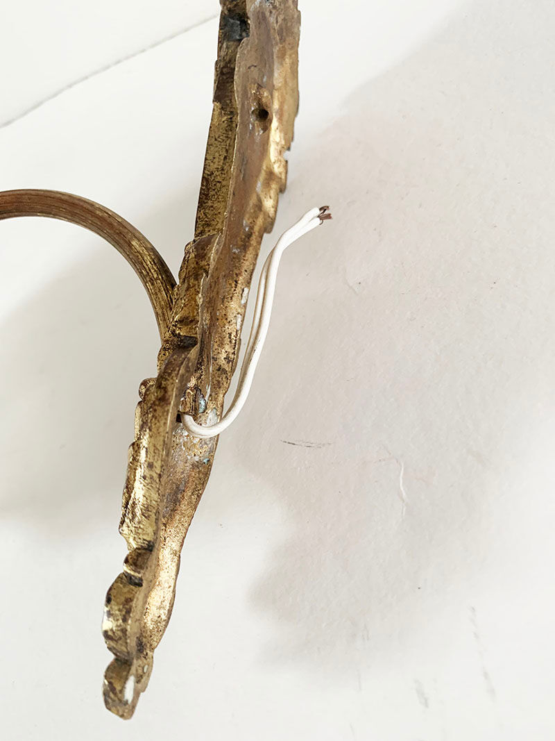 Tulip and brass applique