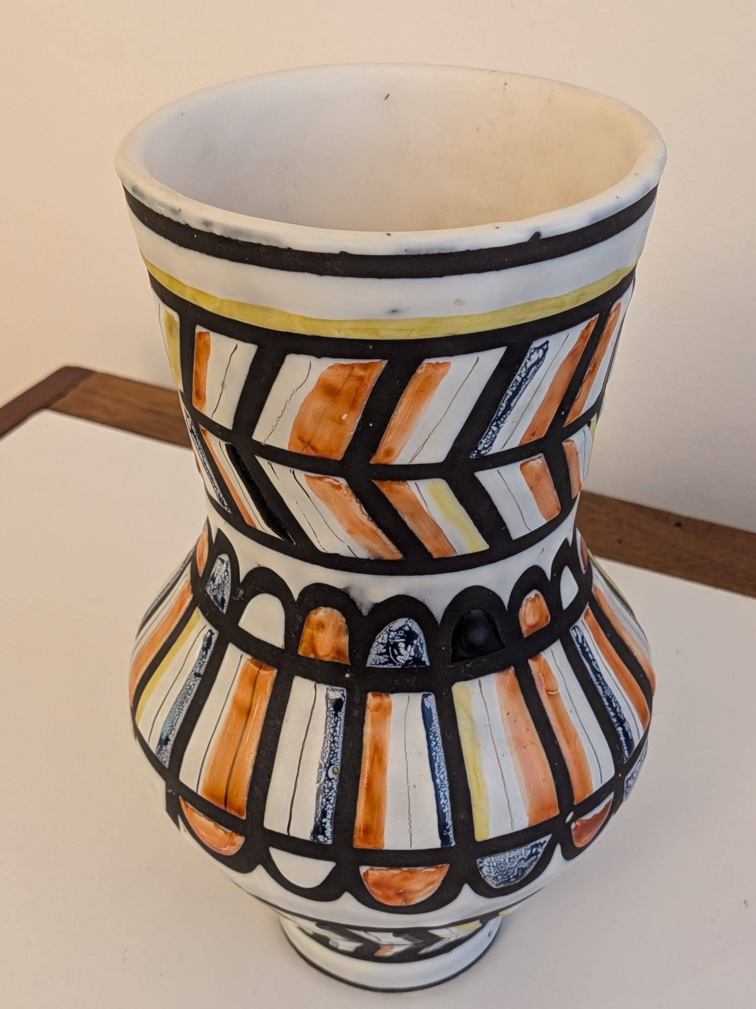 Diabolo vase by Roger Capron