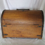 Wooden bottle holder box