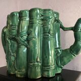 Athezza teapot in a dabbling.
