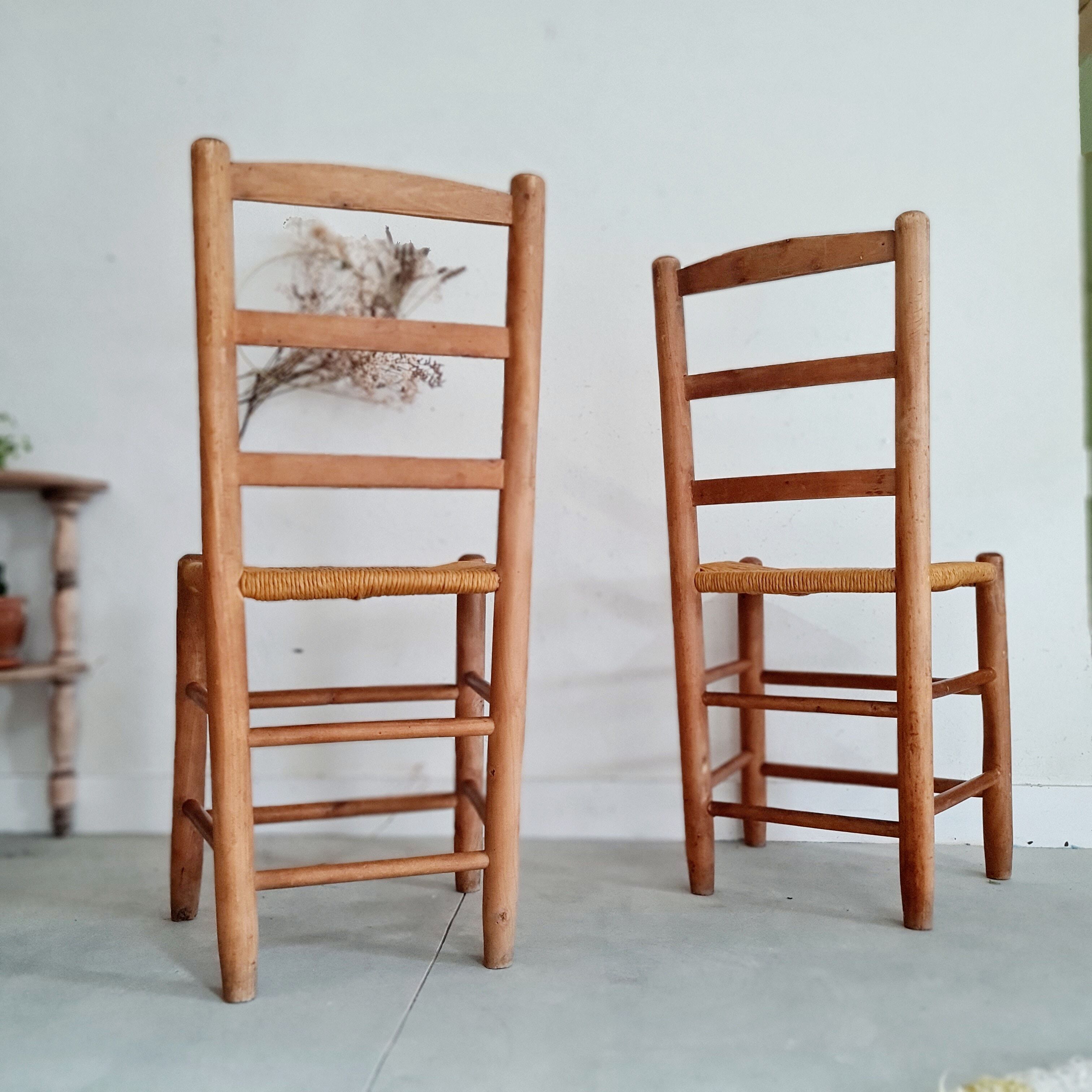 Paire de chaises en bois et paille