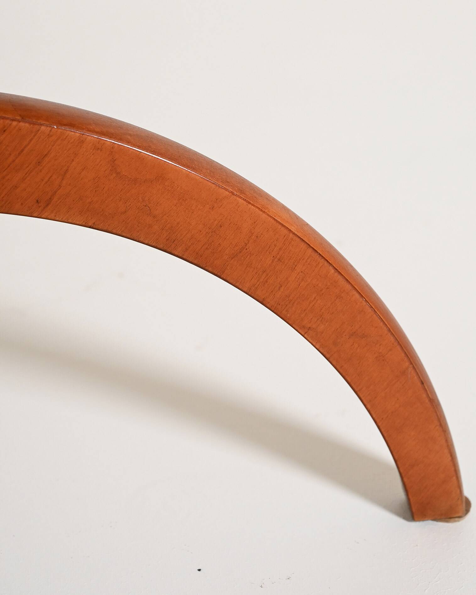 Table basse en bois d'orme, années 1940