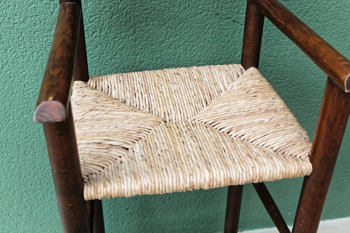 Children's high chair, straw