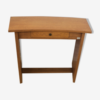 Circle console