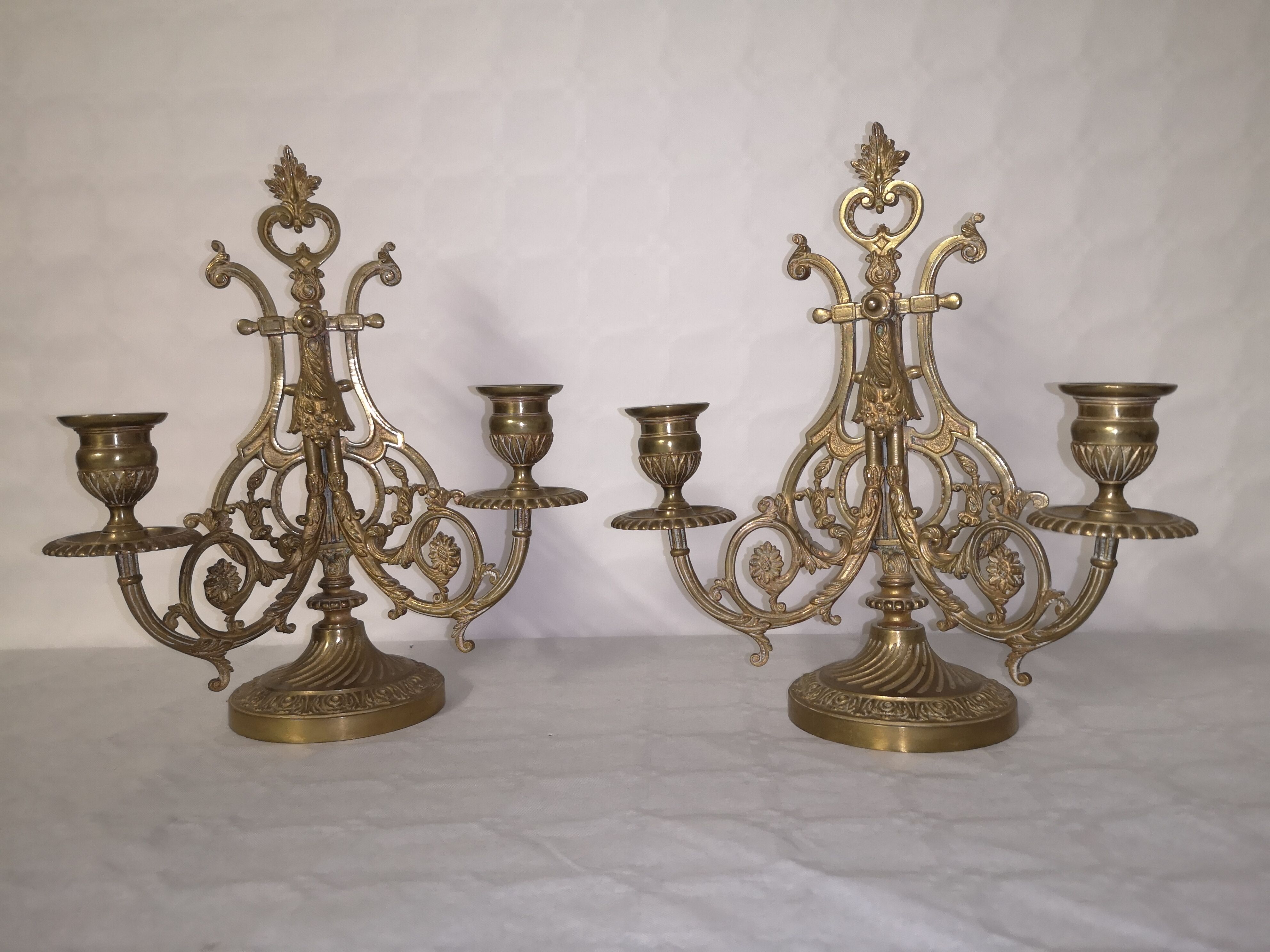 Pair of piano candlesticks in golden bronze 19th century