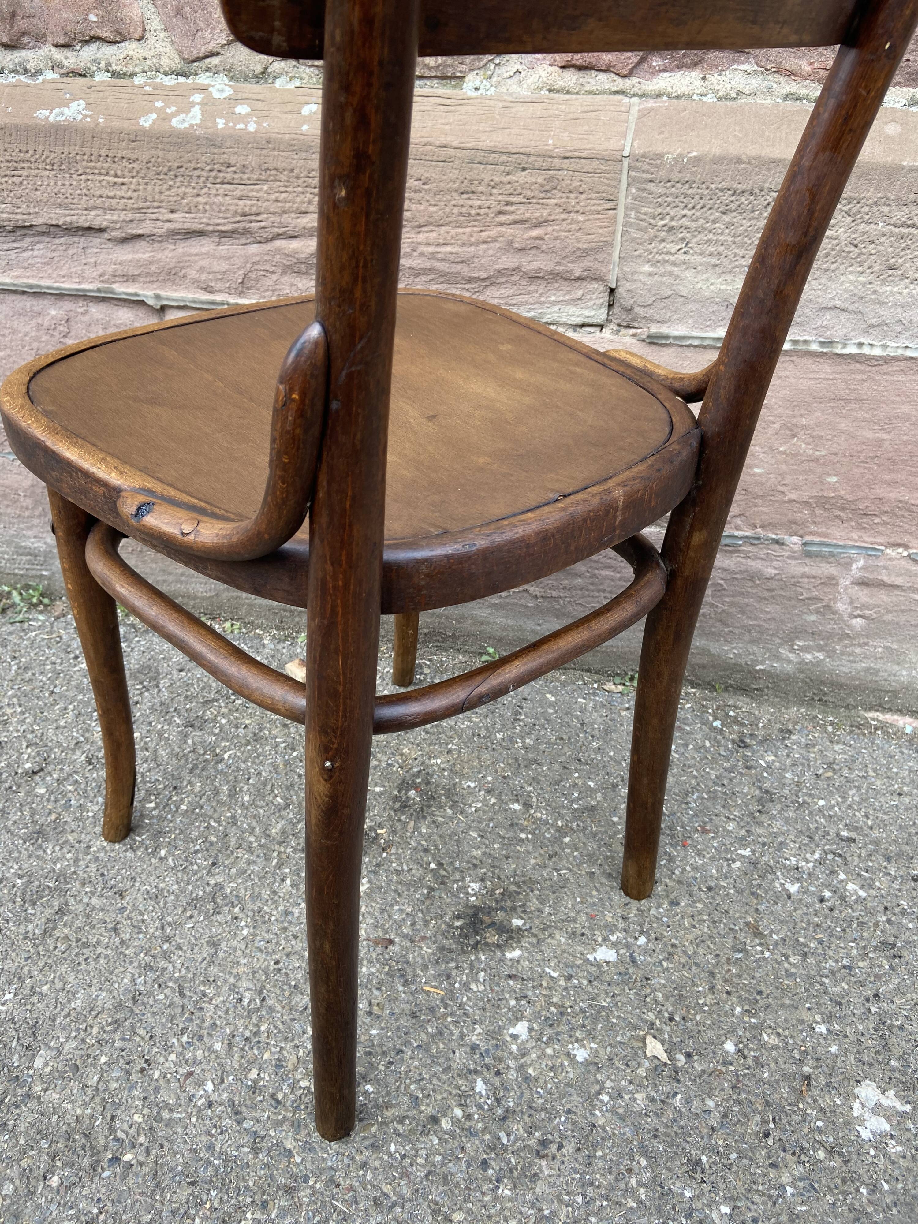 Viennese curved wooden theatre chair Thonet Nr 57 colmar logo