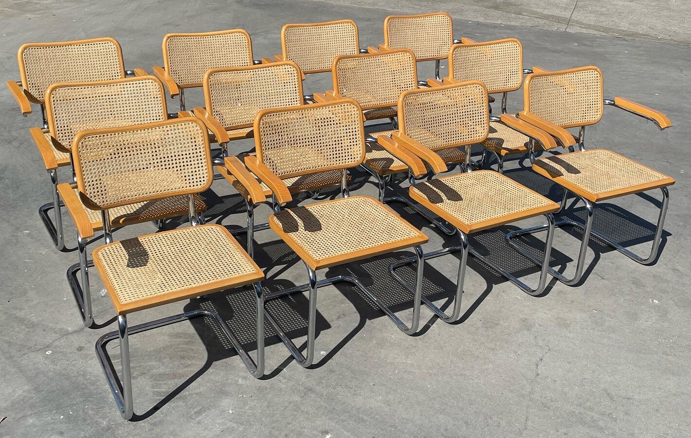 Cesca chair B64 with armrests by Marcel Breuer Design