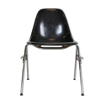 Charles & Ray Eames « DSS » Chaises de salle à manger noires pour Herman Miller, 1974