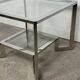 Table basse / bout de canapé chromé et verre