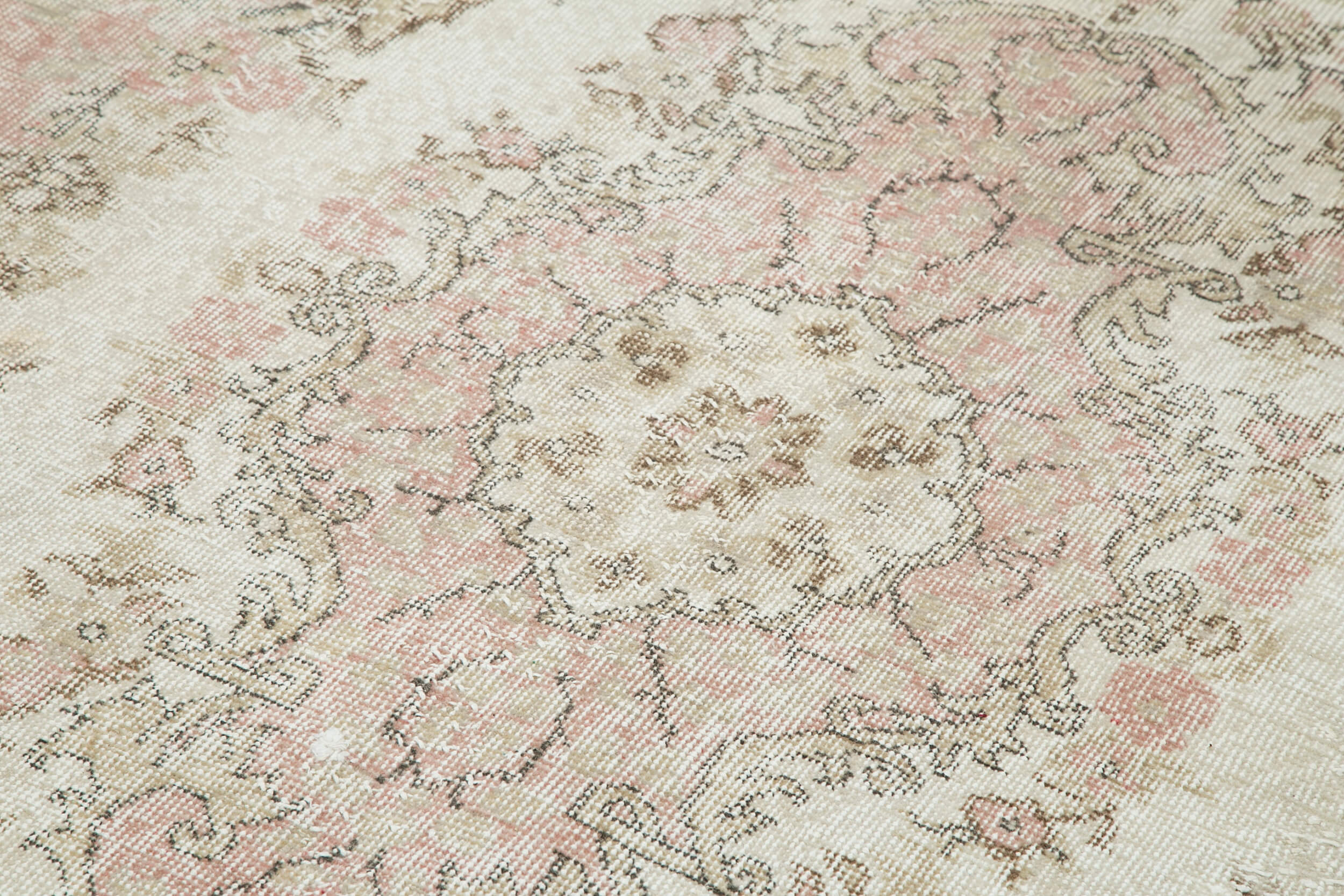 Hand-knotted vintage turkish beige rug 170 cm x 290 cm