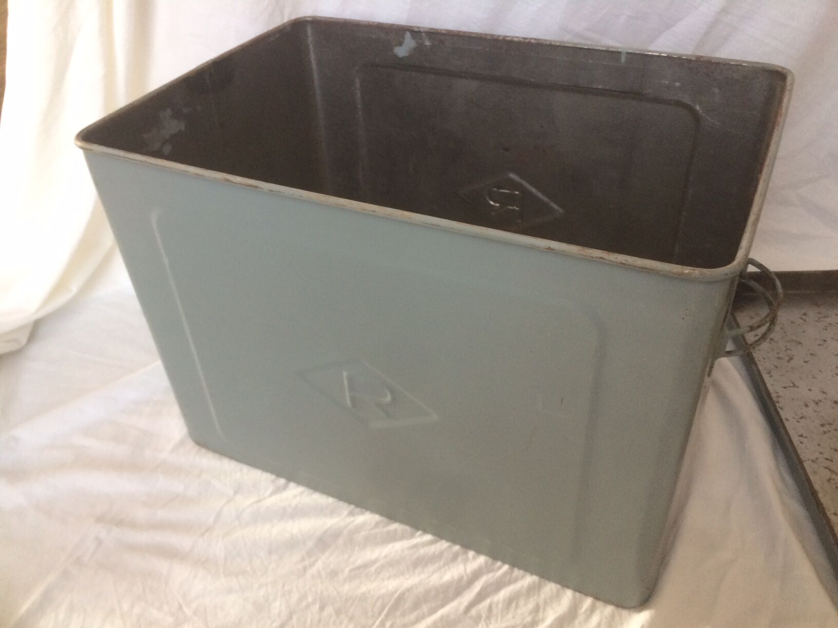 Vintage grey metal case "R"
