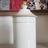 Porcelain pharmacy pot