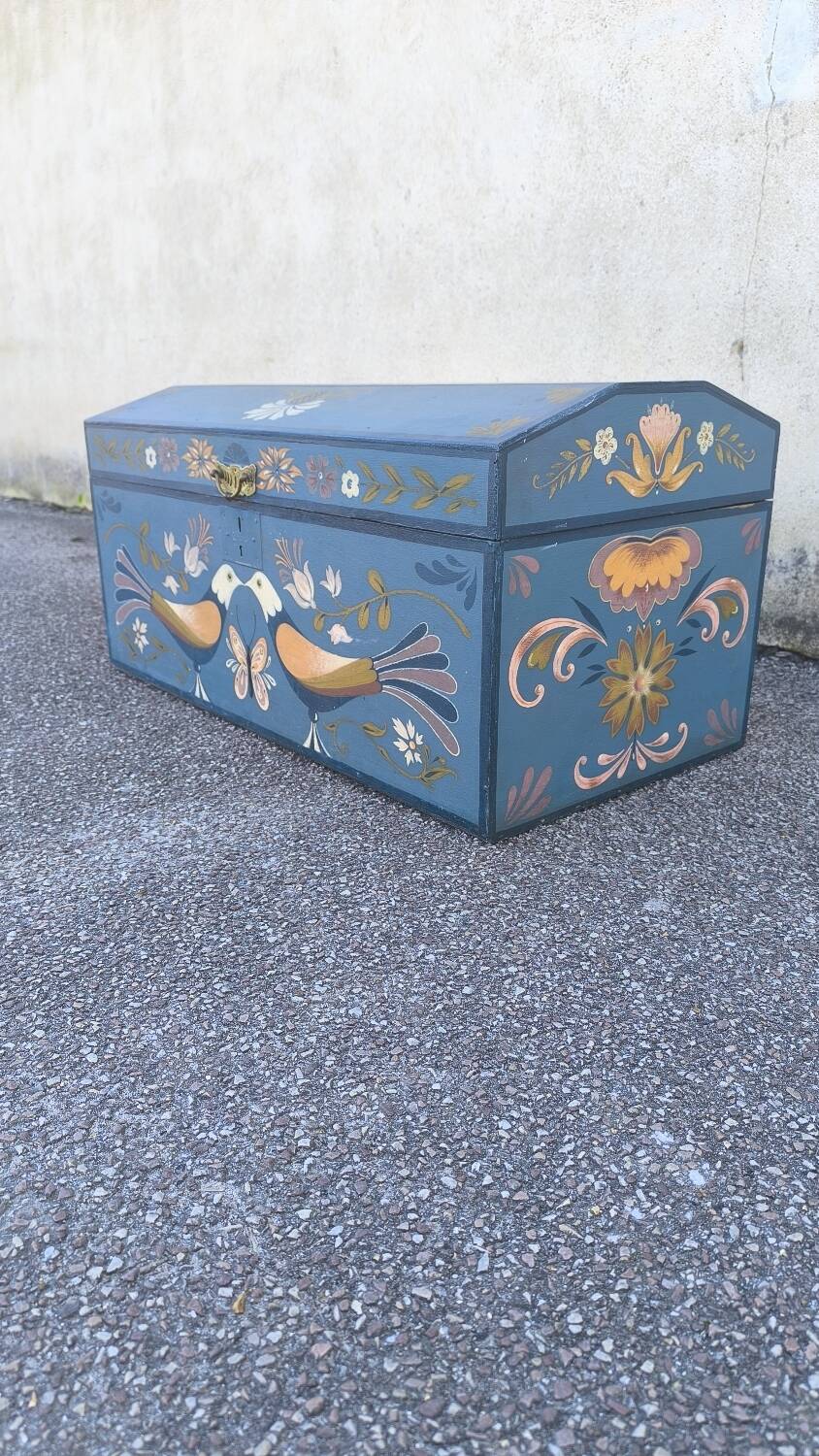 Swedish hand-painted chest 1900