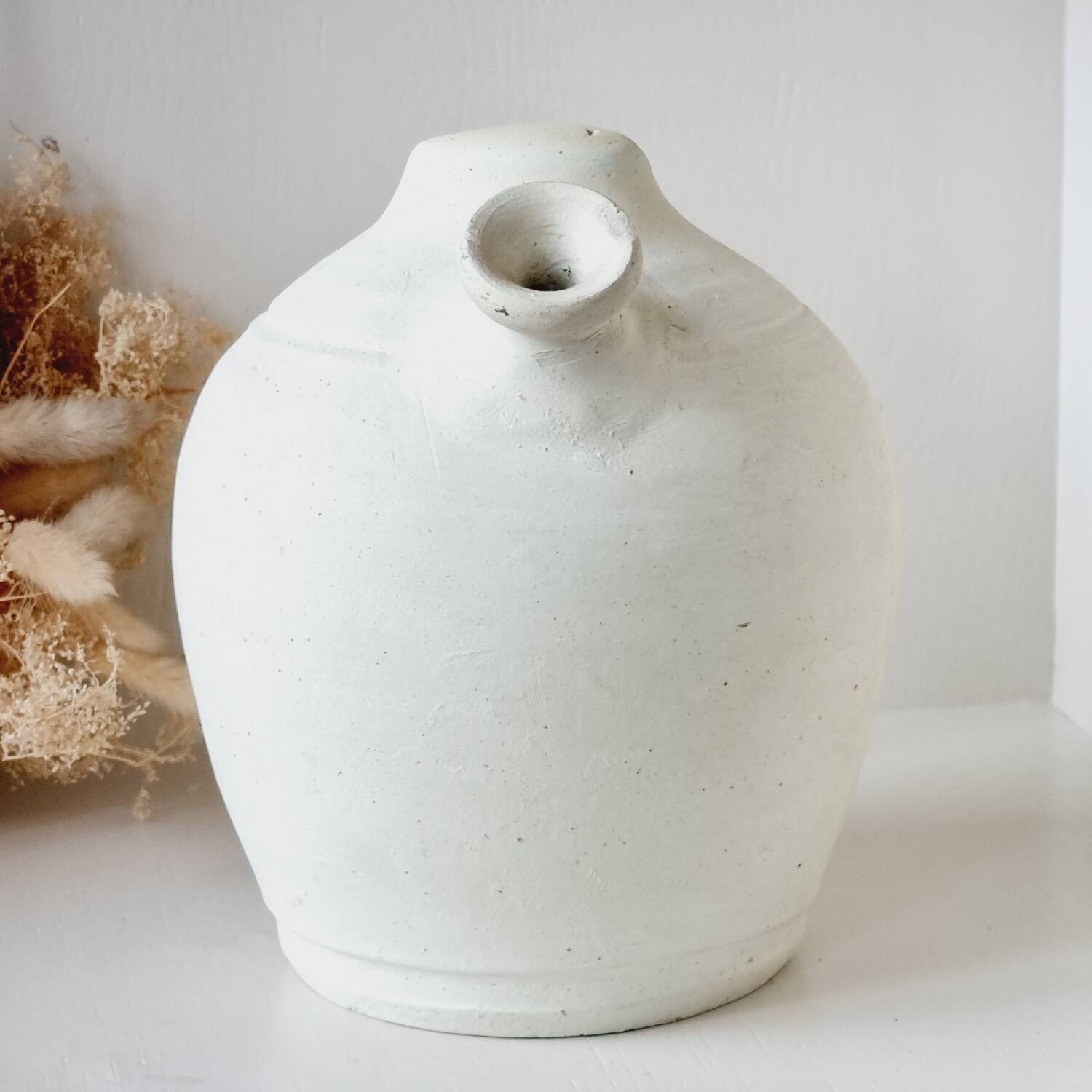 White terracotta gargoulette