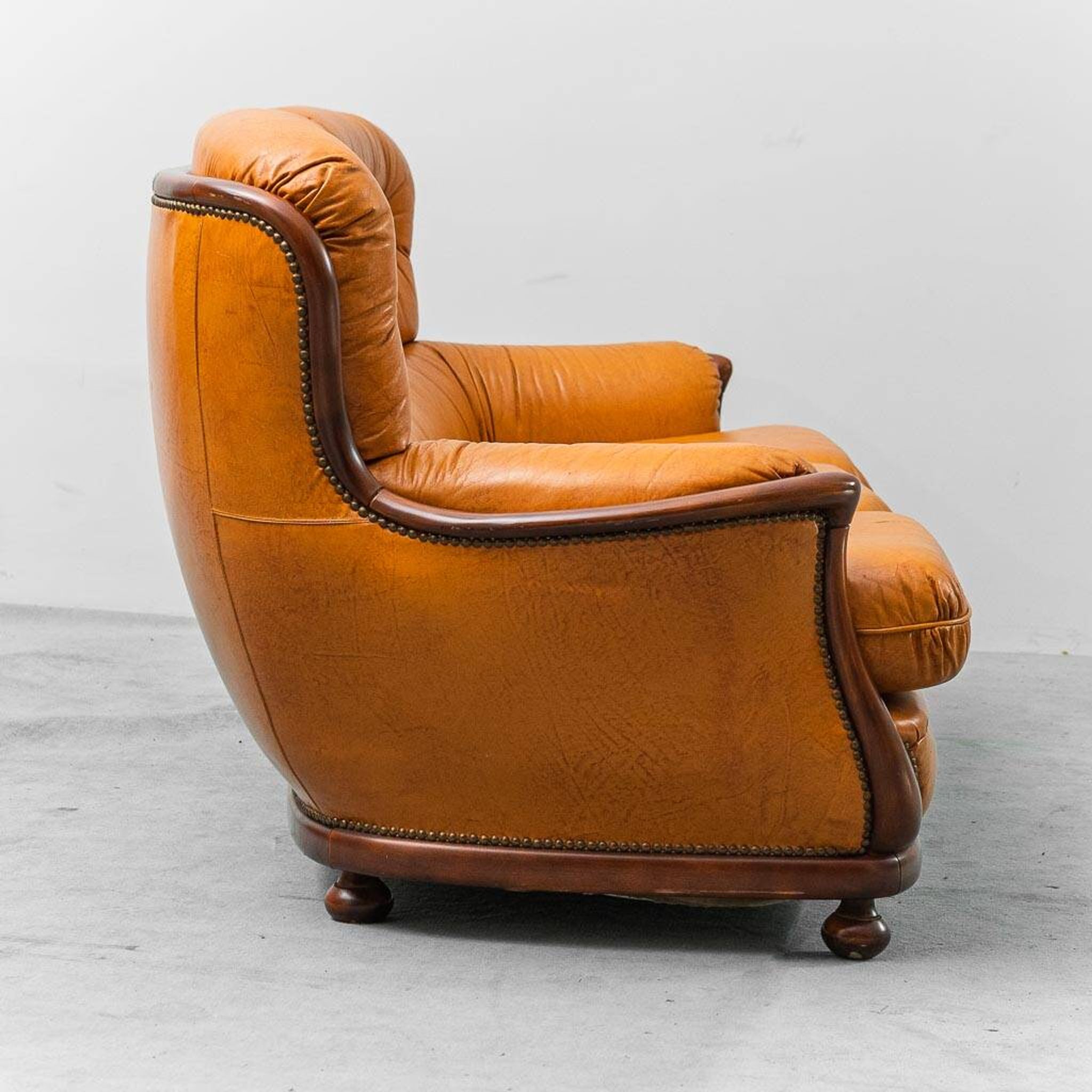 3-seater leather and wood sofa, 1950s vintage modernism