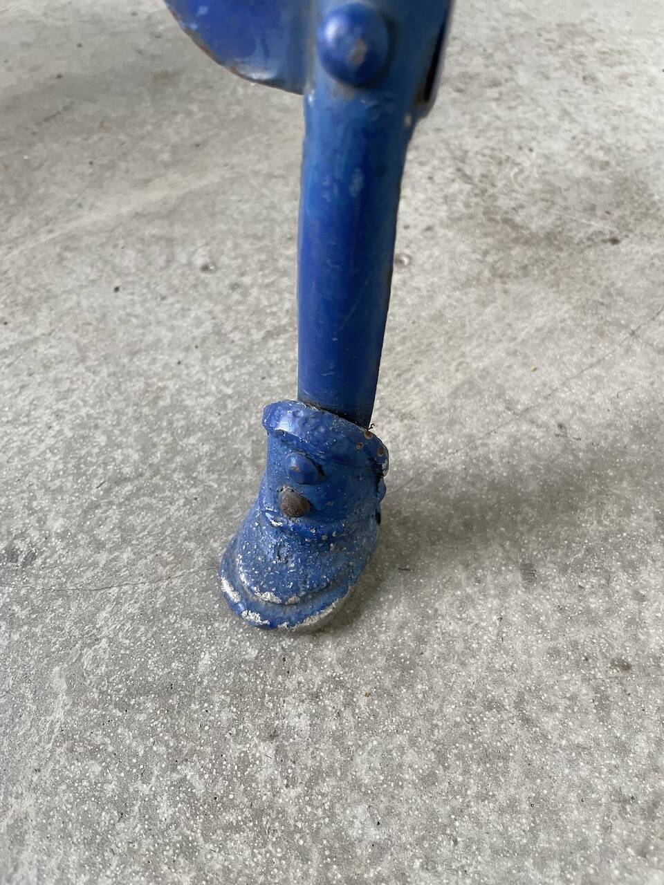 Series of 4 Arras chairs 1900