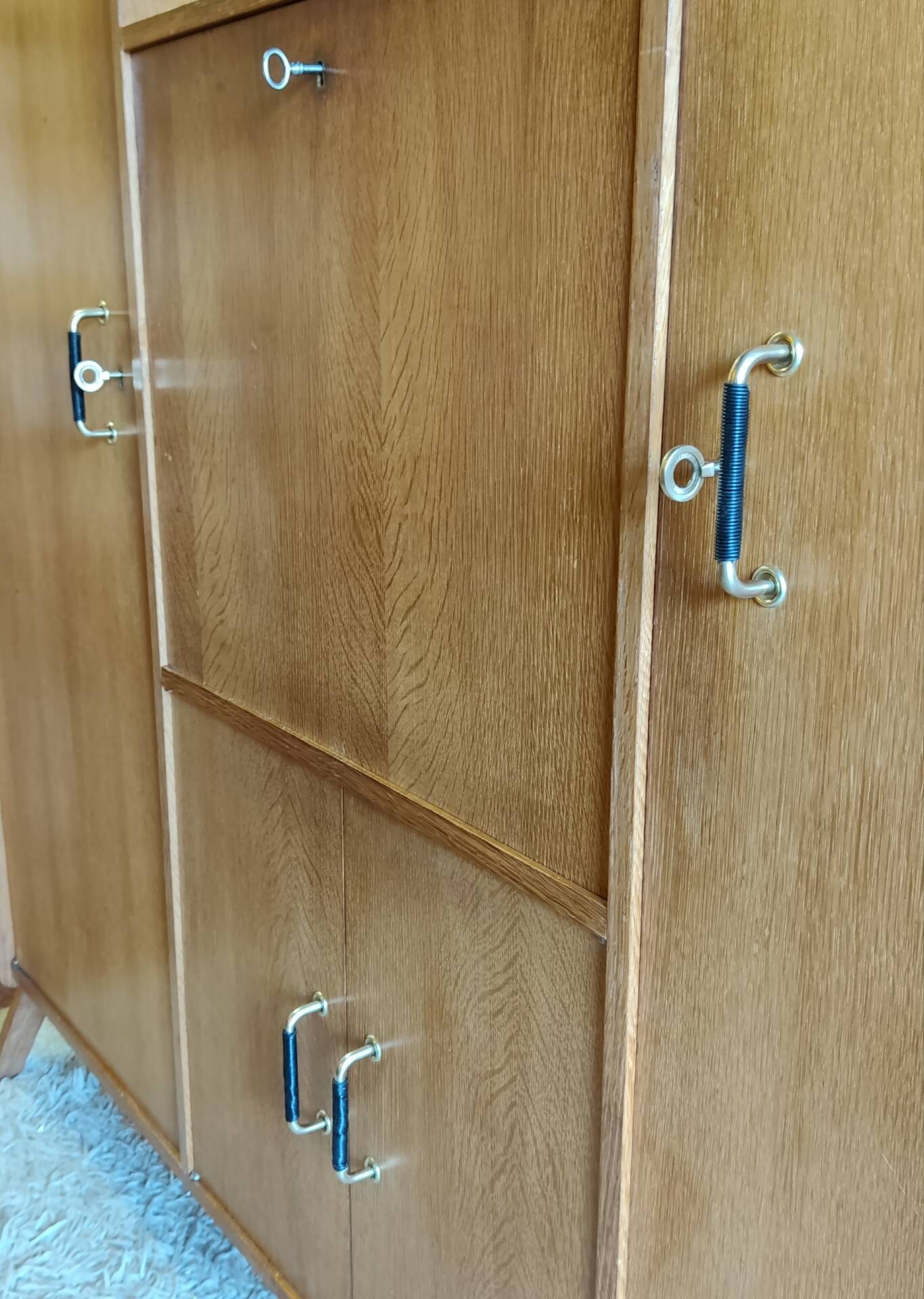 Wooden cabinet with tapered legs - French cabinetmaker - 1960s