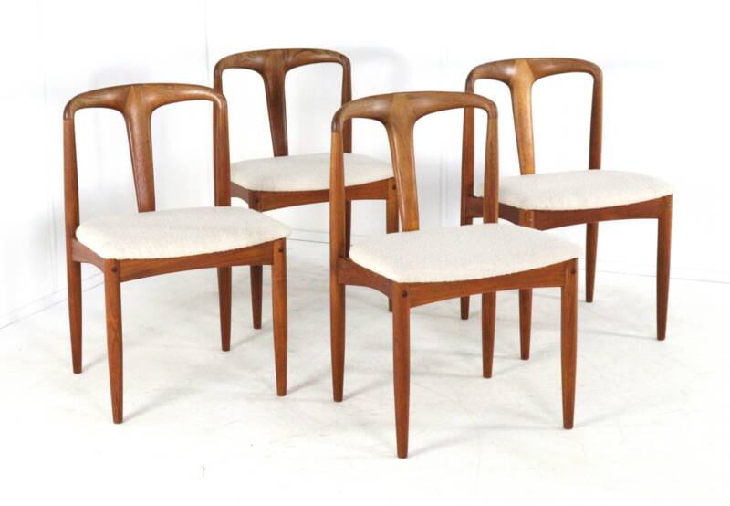 Set of 4 Johannes Andersen for Uldum Juliane chairs - fully restored