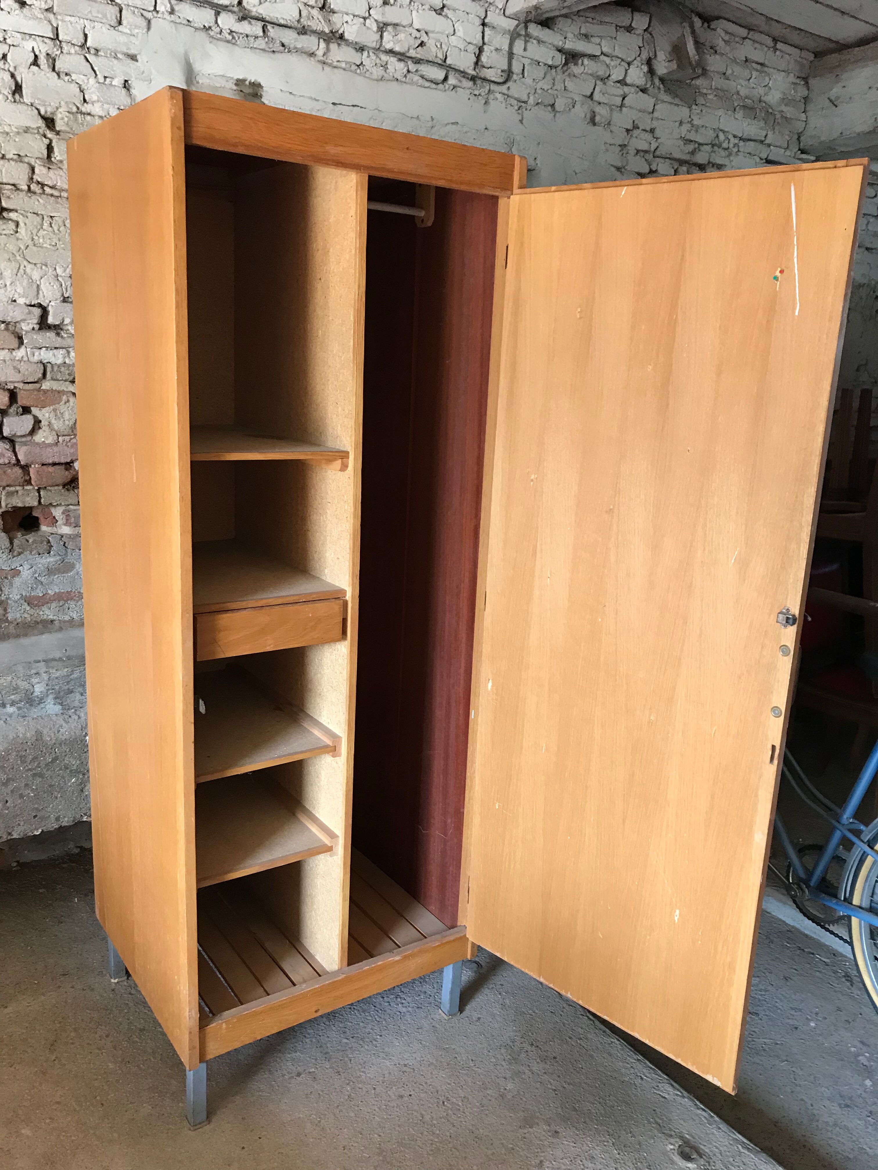 Armoire d’internat chêne 1960