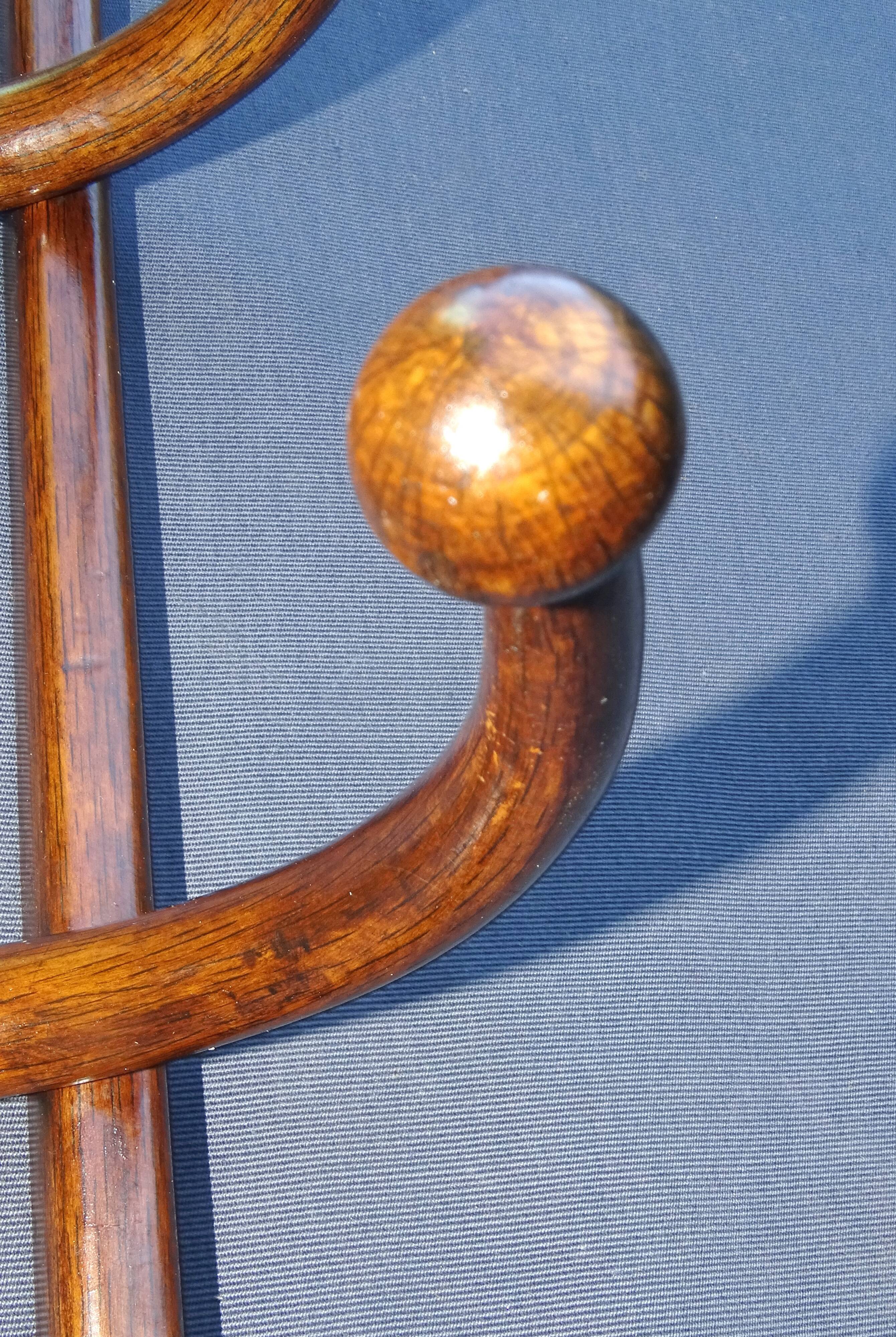Thonet wall-mounted coat and hat rack circa 1890, 5-pointed