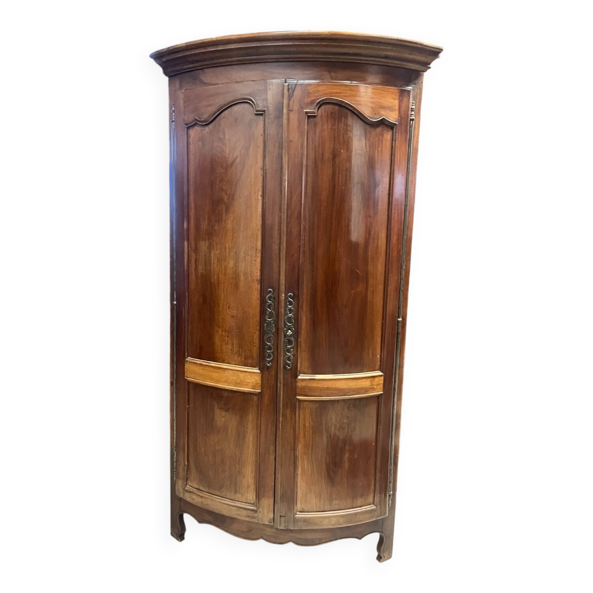 Eighteenth-century corner cupboard