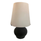 Lampe de table contemporaine en verre blanc et noir de style Murano