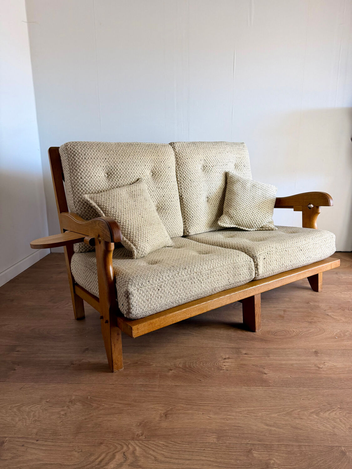 Banquette 2 places attribuée à Guillerme & Chambron – Votre Maison, an