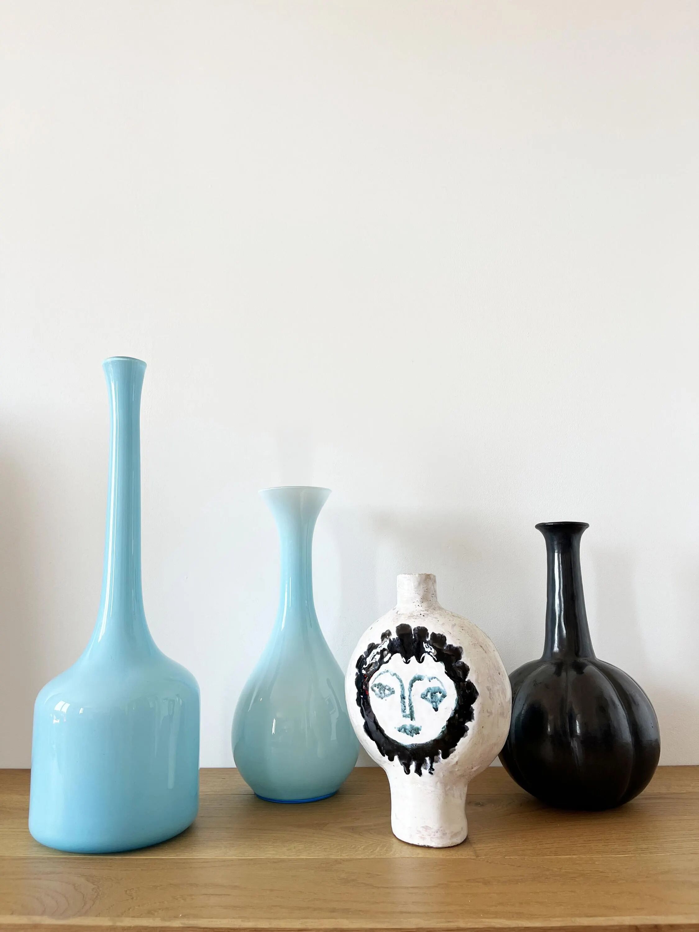 Large Italian vase in turquoise opaline from the 1960s.