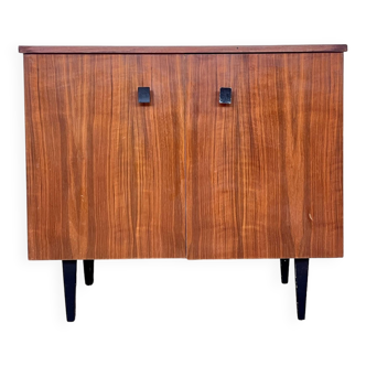 Buffet scandinave en noyer 1960 vintage