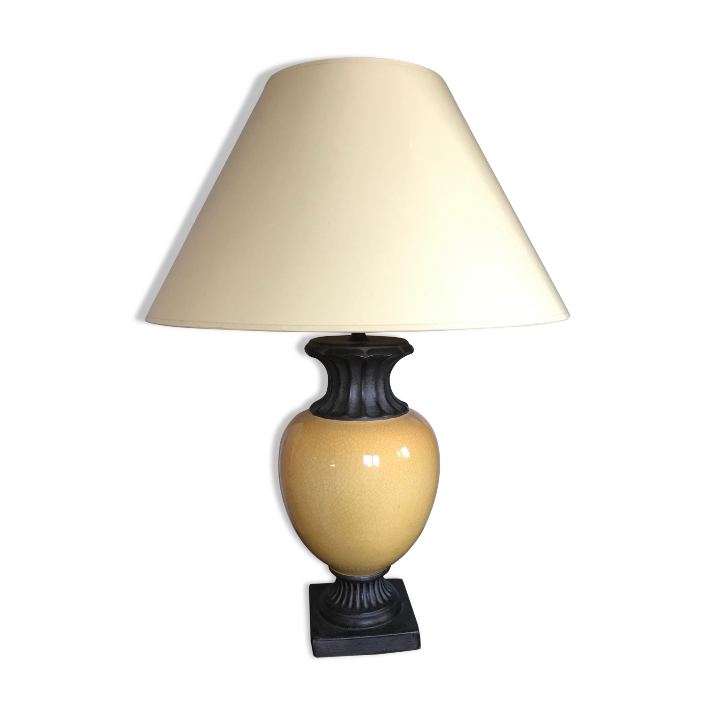 Vintage cracked ceramic lamp