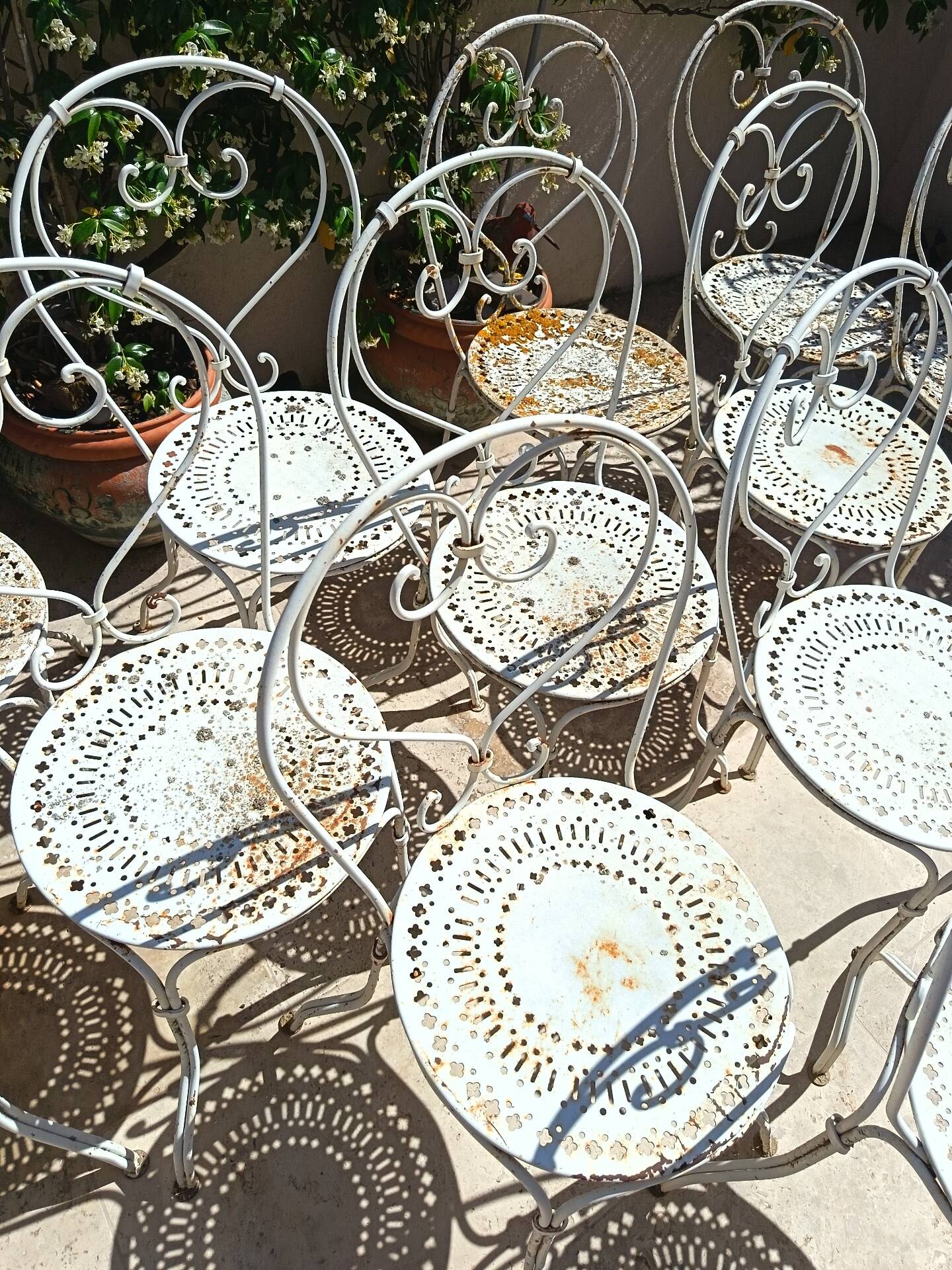 12 chaises Fermob 1900 et table Montmartre